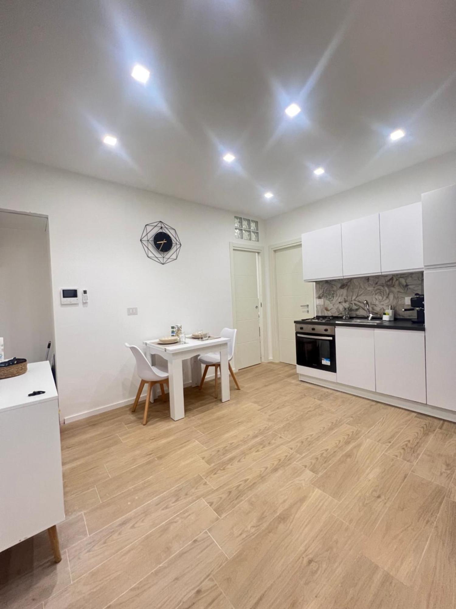 Perla Sul Mare Apartments Giardini Naxos Ngoại thất bức ảnh