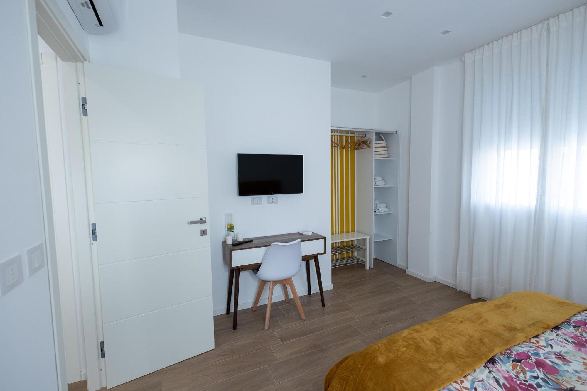 Perla Sul Mare Apartments Giardini Naxos Ngoại thất bức ảnh