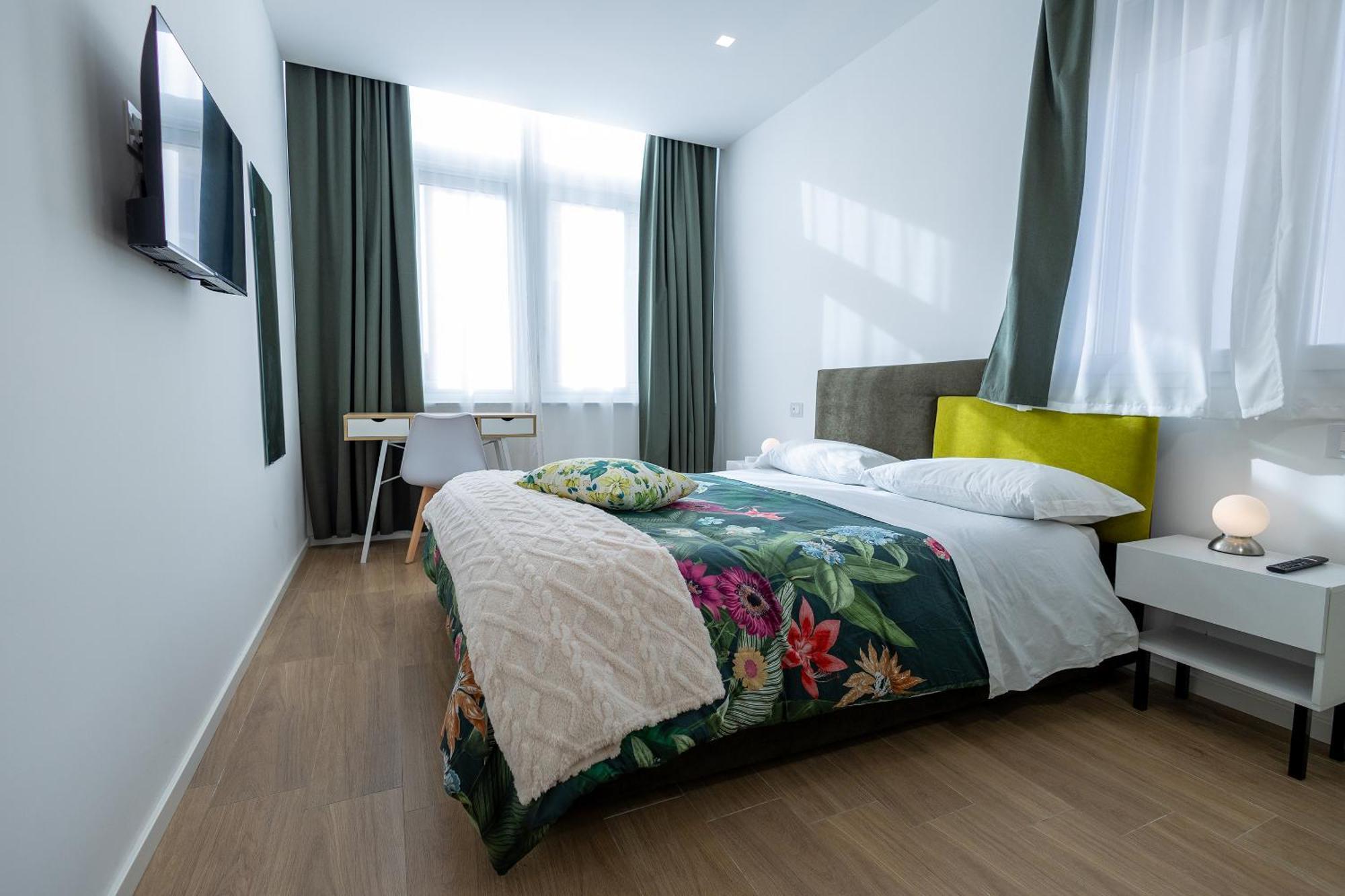 Perla Sul Mare Apartments Giardini Naxos Ngoại thất bức ảnh